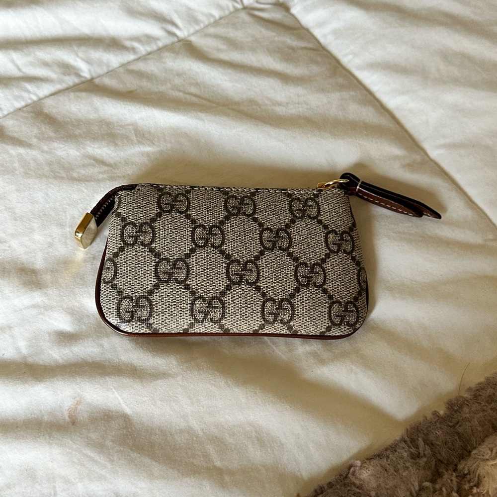 Authentic GG Supreme Key Pouch